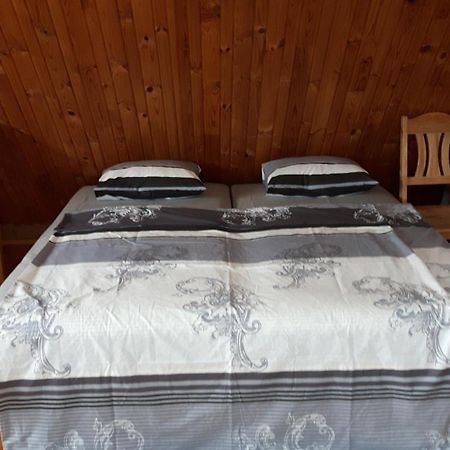 Jaun-Ievinas Hotell Rauna Exteriör bild
