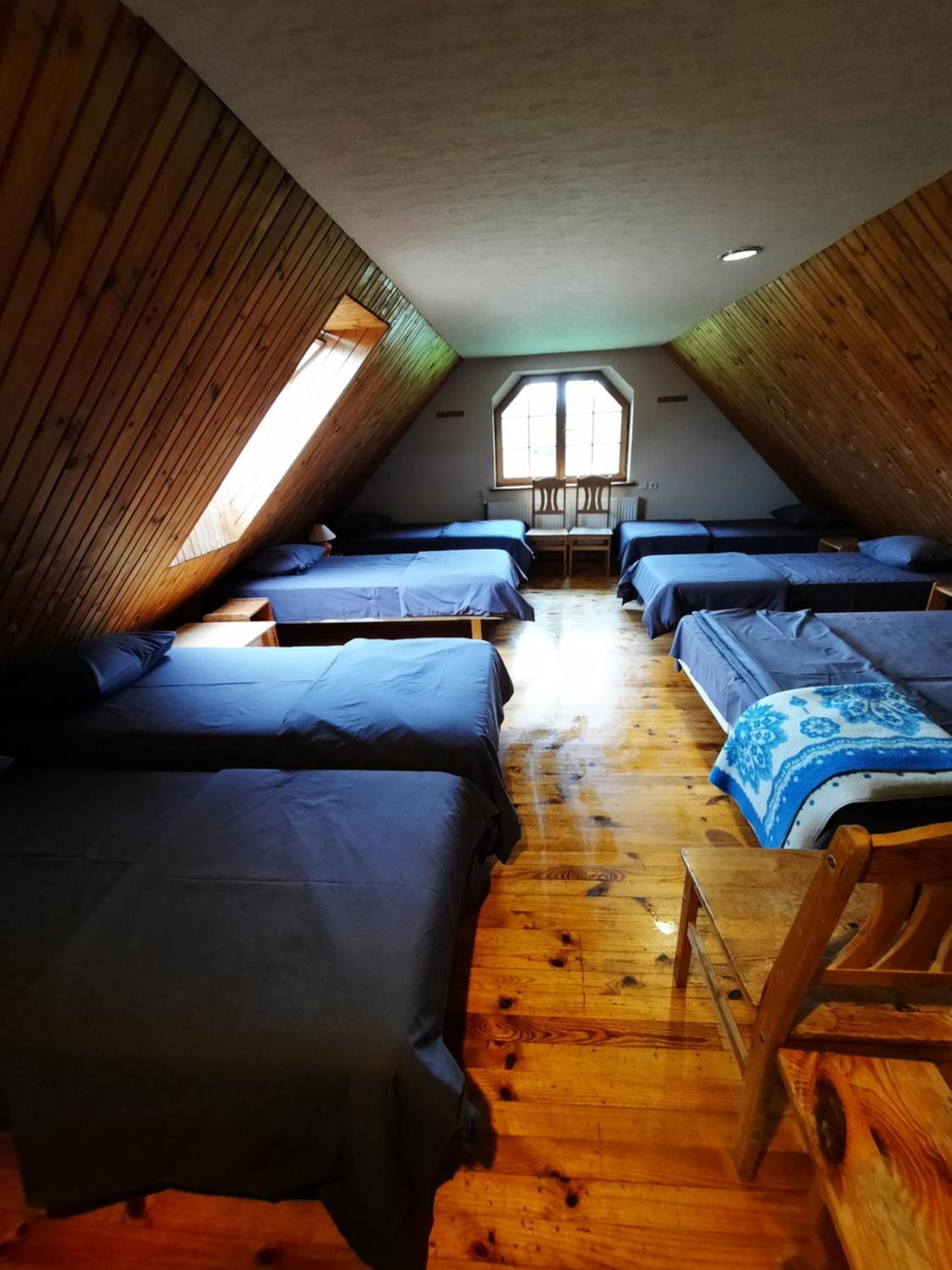 Jaun-Ievinas Hotell Rauna Exteriör bild