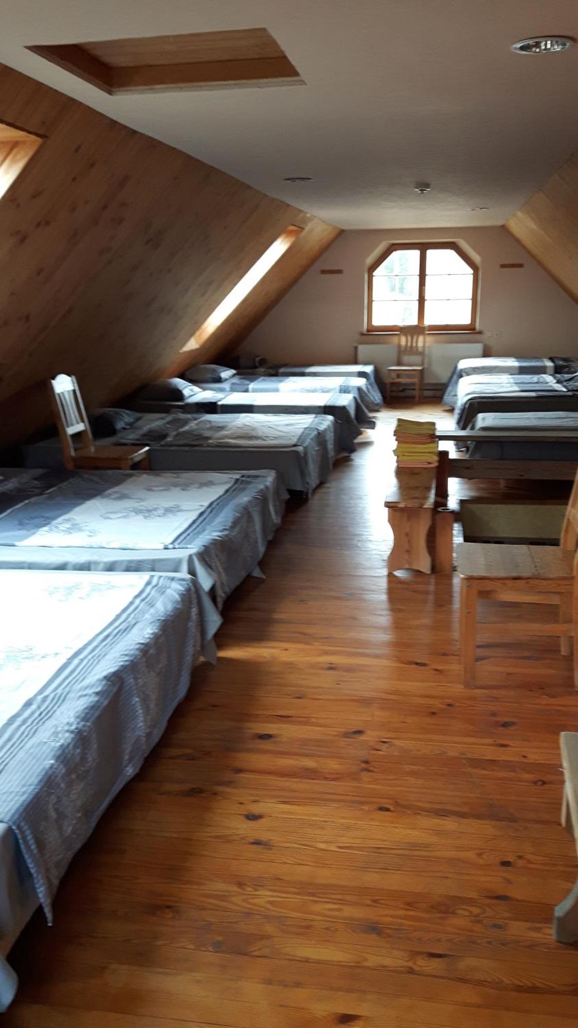 Jaun-Ievinas Hotell Rauna Exteriör bild