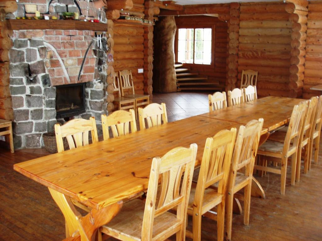 Jaun-Ievinas Hotell Rauna Exteriör bild