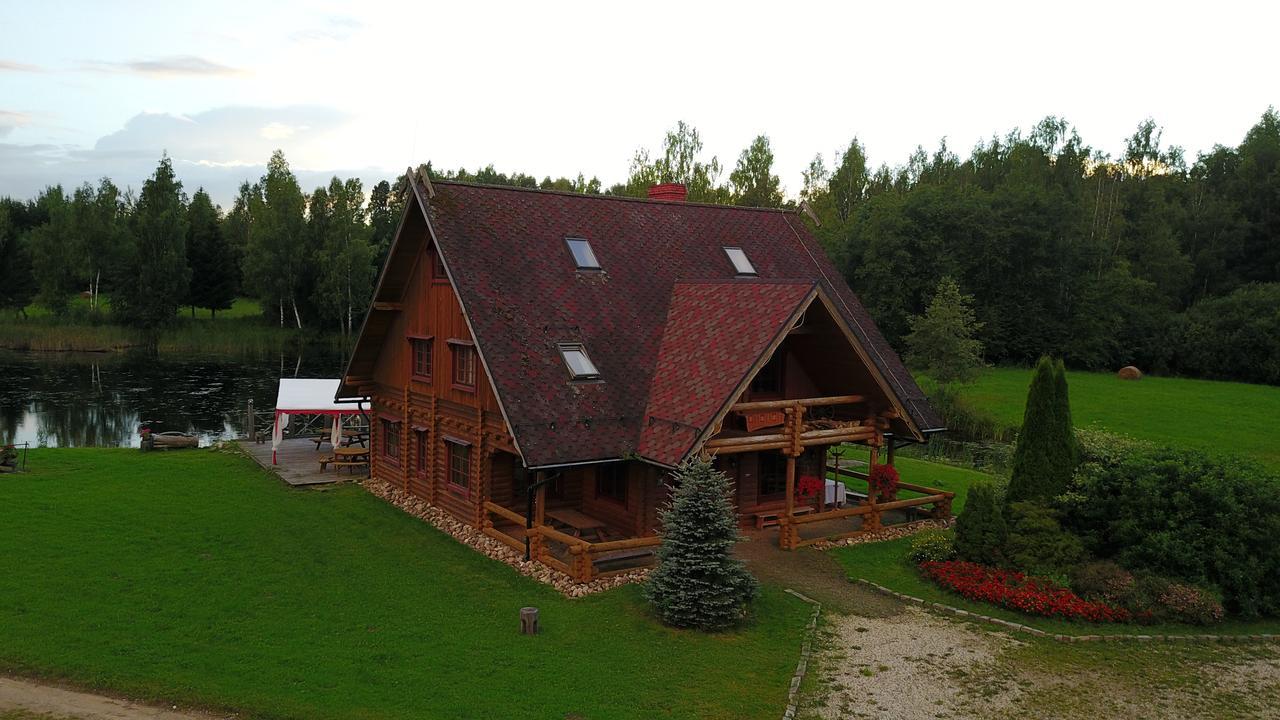 Jaun-Ievinas Hotell Rauna Exteriör bild