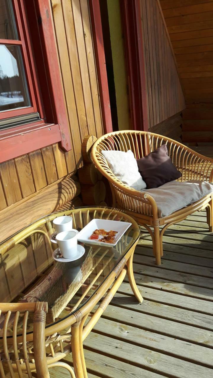 Jaun-Ievinas Hotell Rauna Exteriör bild